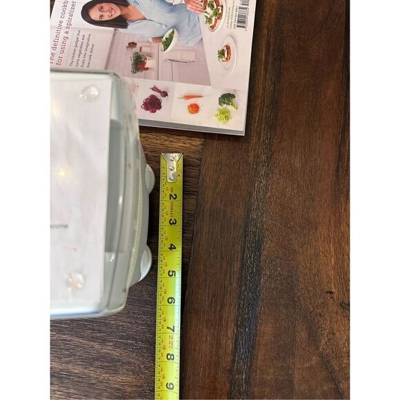 Paderno World Cuisine veggie spiralizer tool and cookbook - Picture 12 of 15